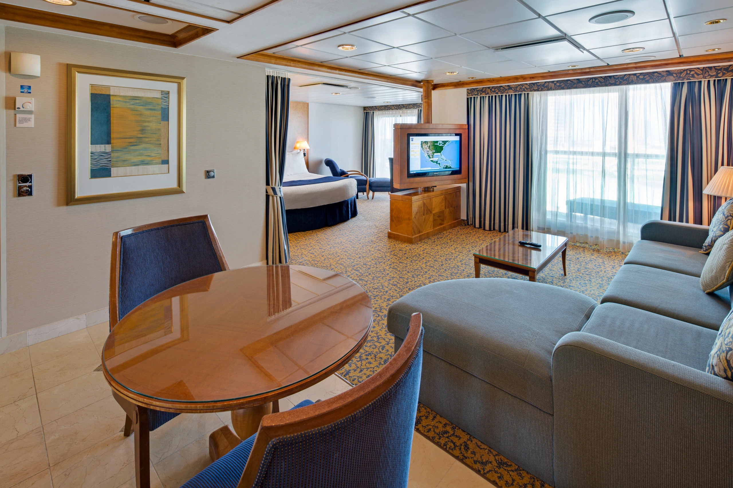 Owner's Suite w/Balcony Cat. OS - Living room - Room #1062 Deck 10 Aft Portside Brilliance of the Seas - Royal Caribbean International