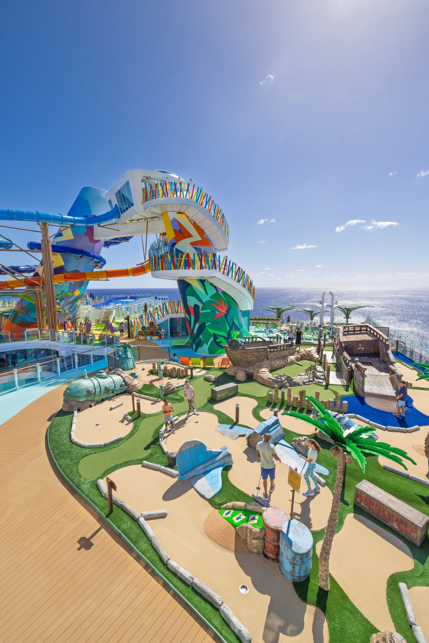 Symphony of the Seas mini golf