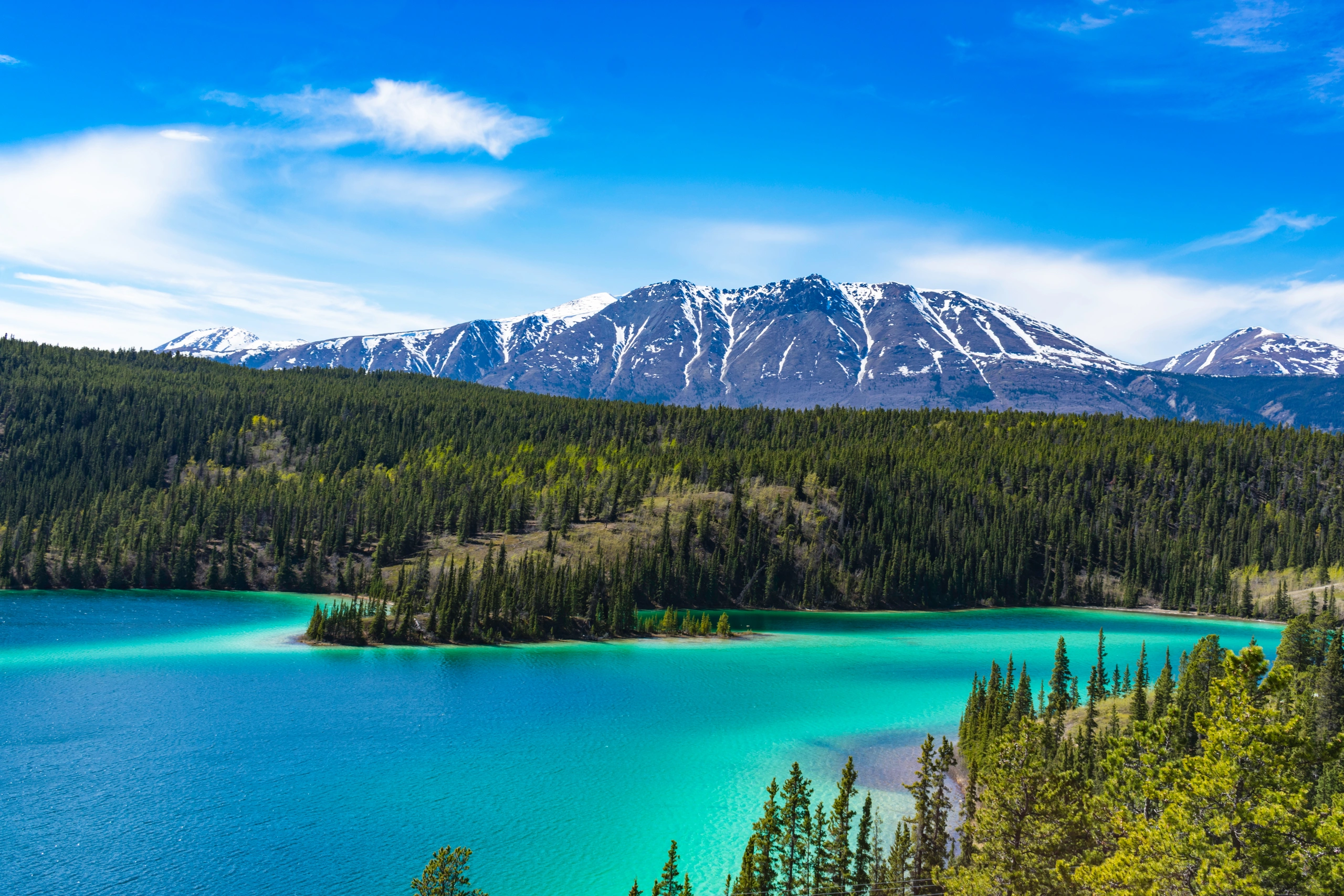 Alaska mountain and lake