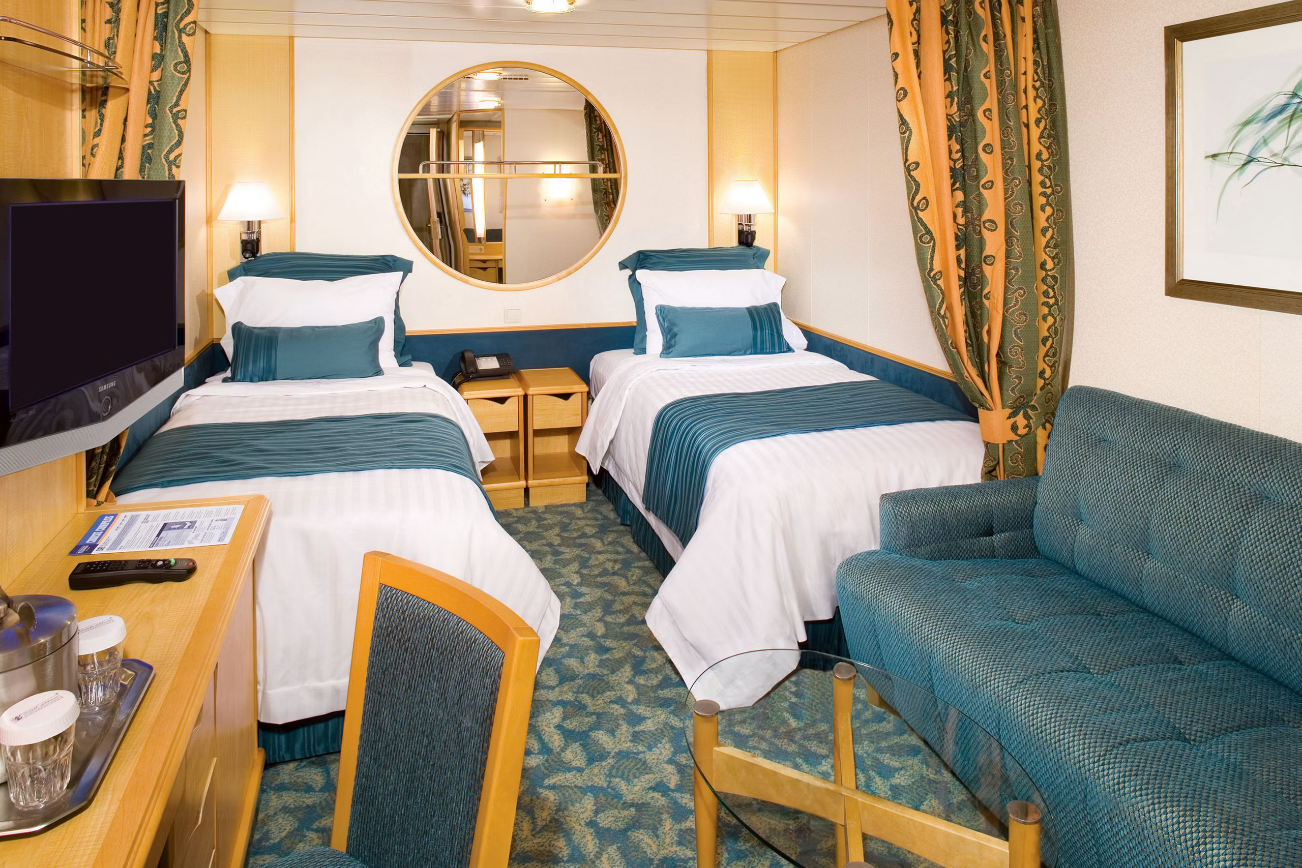 Mariner of the Seas interior room